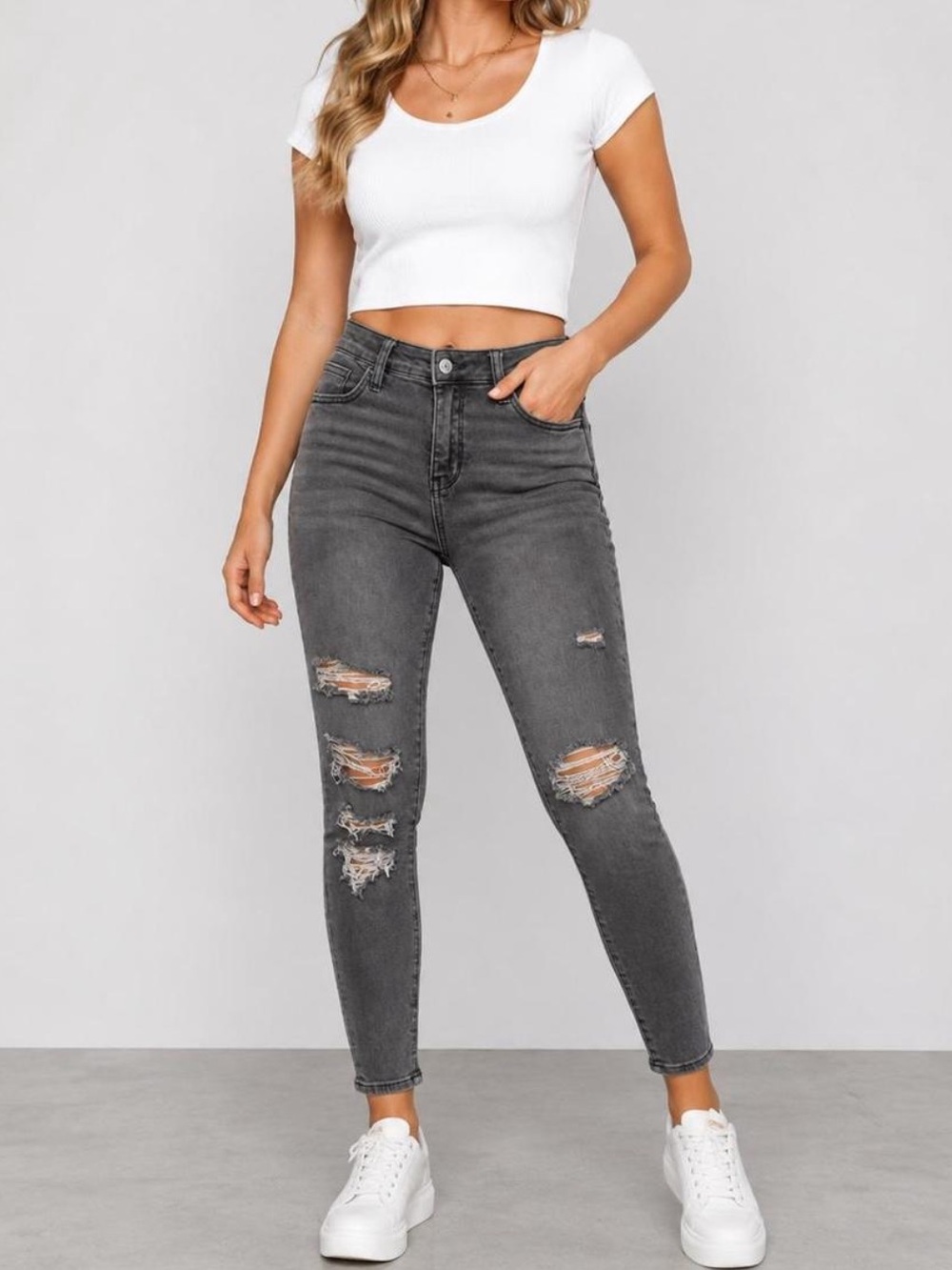 American Eagle Outfitters Mid-Rise Distressed Skinny Jeans in Charcoal Gray